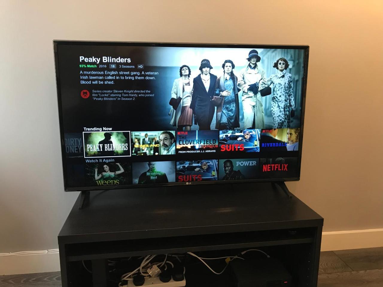 Malone Place Apartment ベルファスト エクステリア 写真